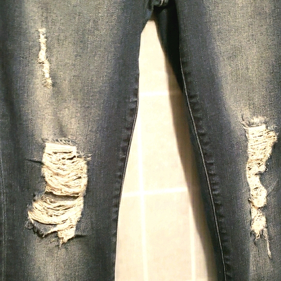 ROCK & REPUBLIC DISTRESSED SKINNY JEANS SZ 8 - Picture 3 of 8